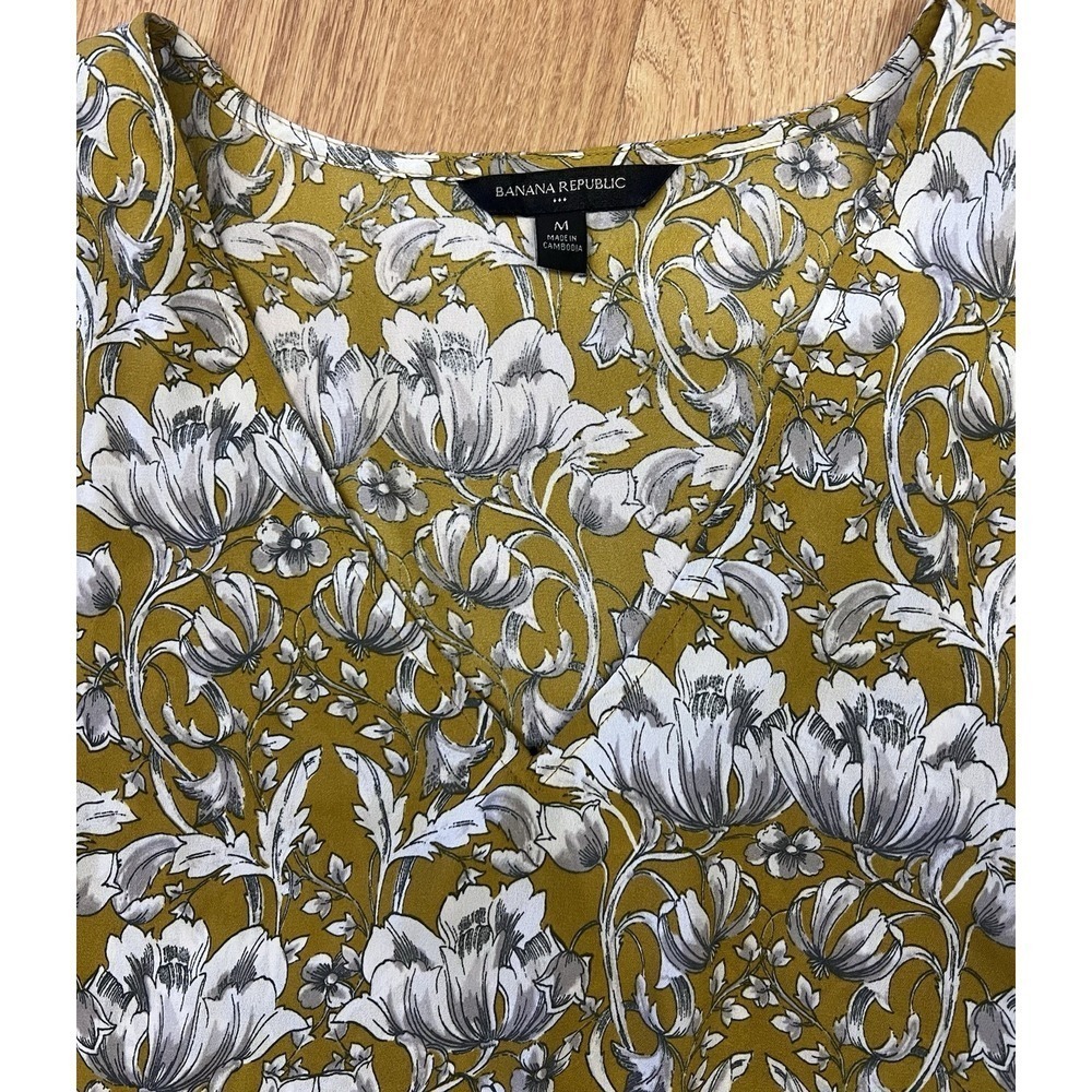 Banana Republic Blouse Floral V Neck Sz M - Picture 3 of 6